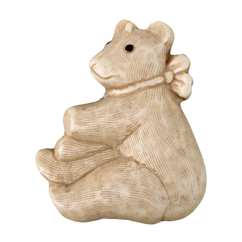 Brooch resin faux ivoire sitting teddy off white