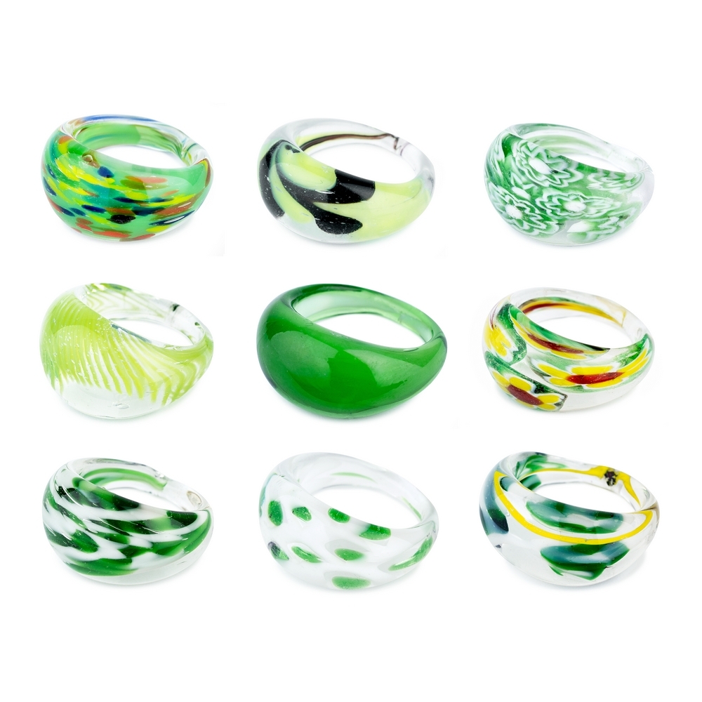 Ring glass with millefiori green