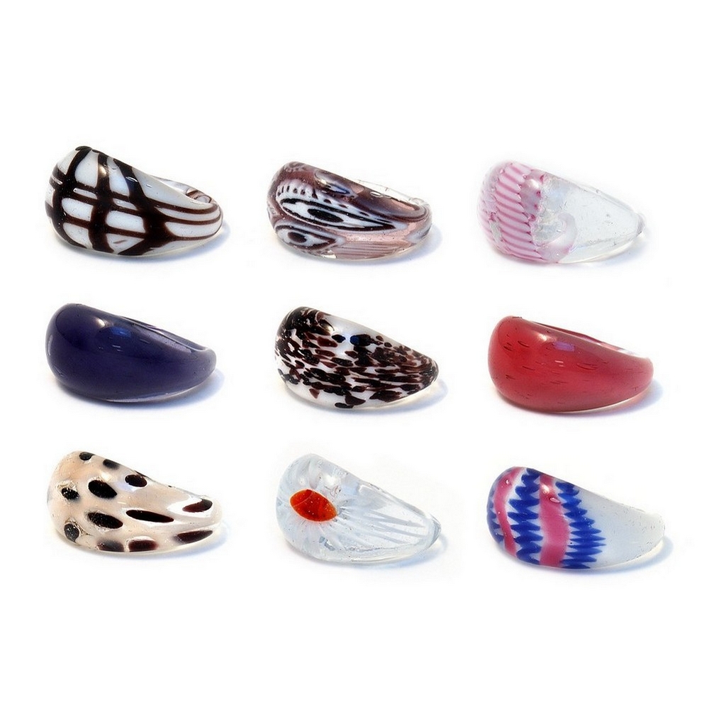 Ring glass with millefiori purple