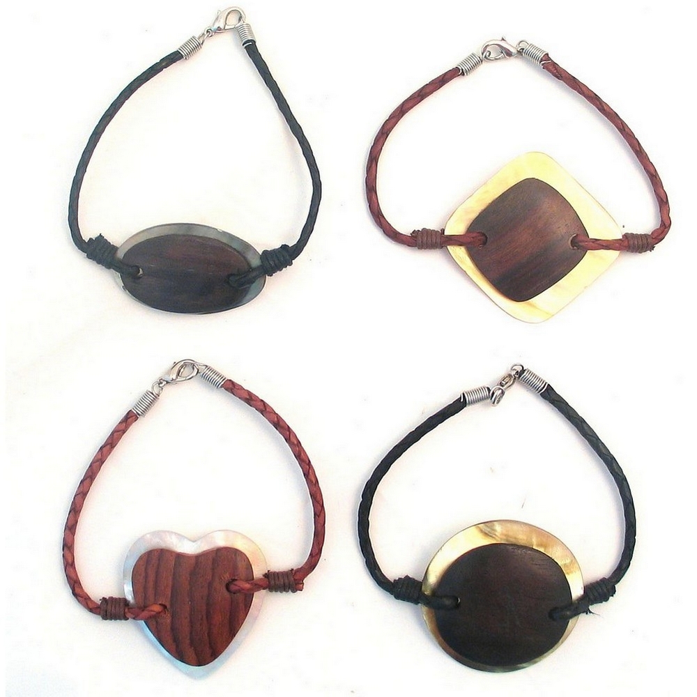 Bracelet shell & wood overlap circle/oval/sq/heart
