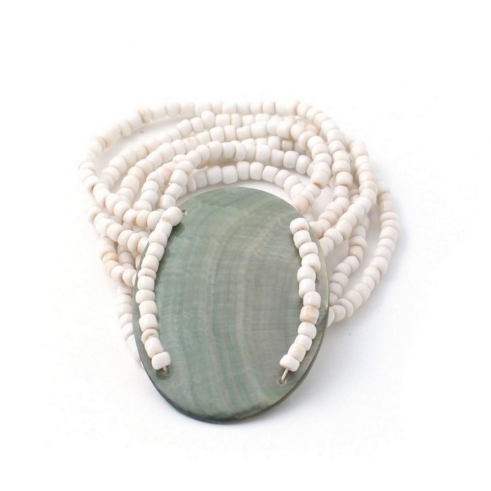 Bracelet shell Oval On Cream Beads