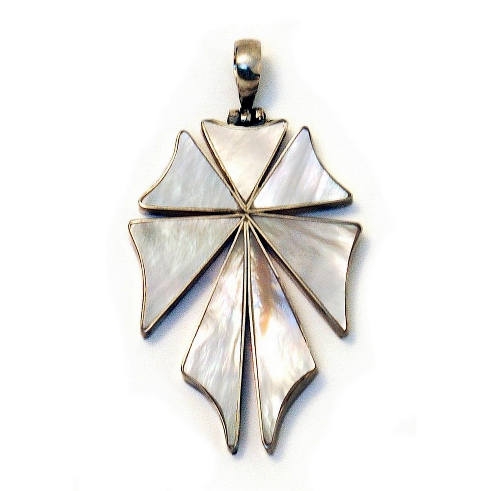 Necklace with a pendant 925 silver & shell Double Bow