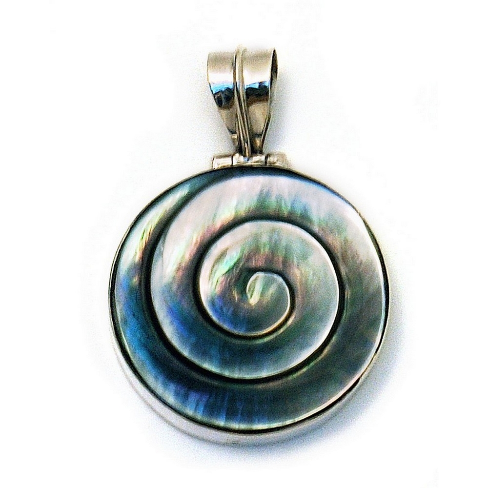 Necklace with a pendant 925 silver & shell round swirls 28mm