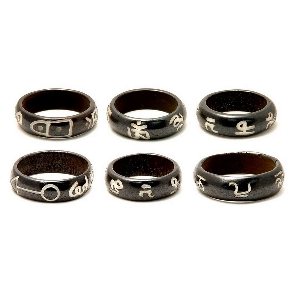 Ring bone carved band