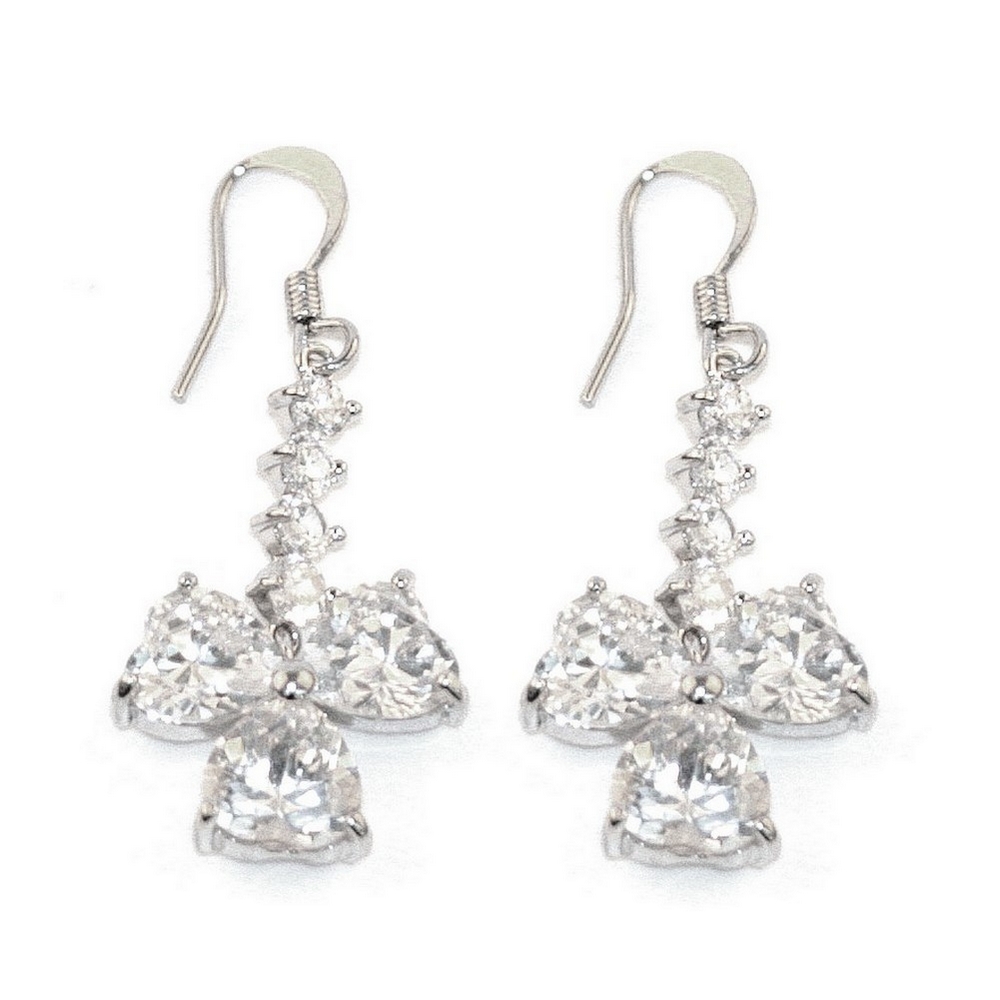 Drop earring platinum pated clover