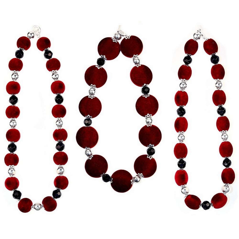 Necklace resin & crystal glass black facet & red velvet 48cm