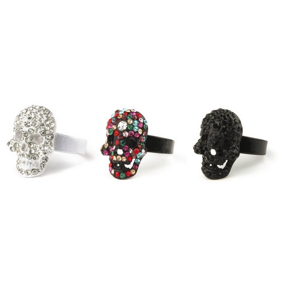 Ring crystal glass embedded skull