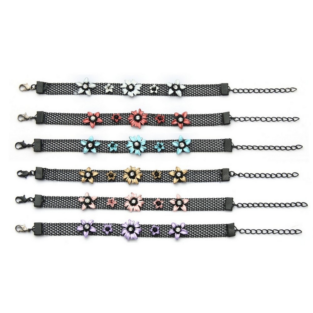 Bracelet crystal glass with flower detail