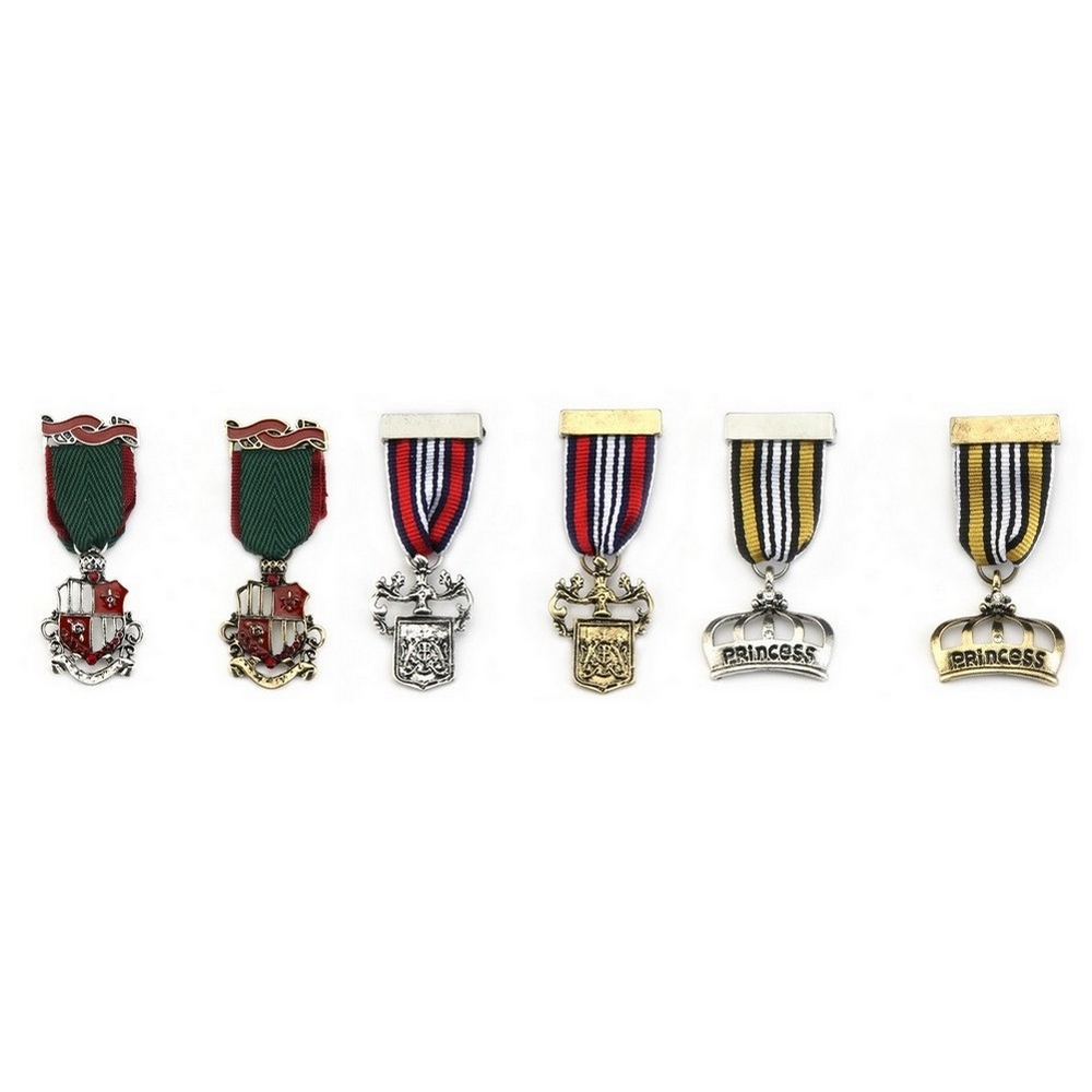 Brooch medals