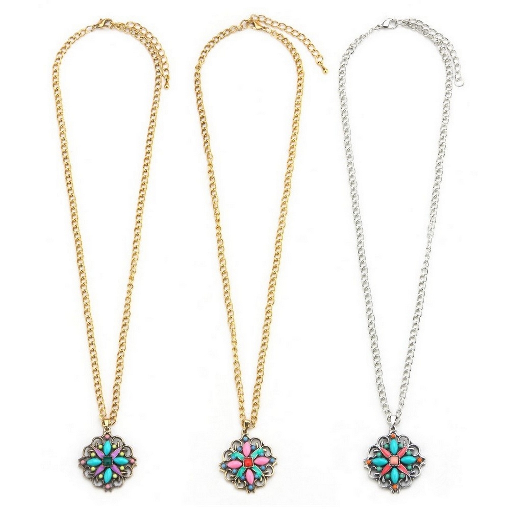 Necklace with a pendant enamel embellished french flower