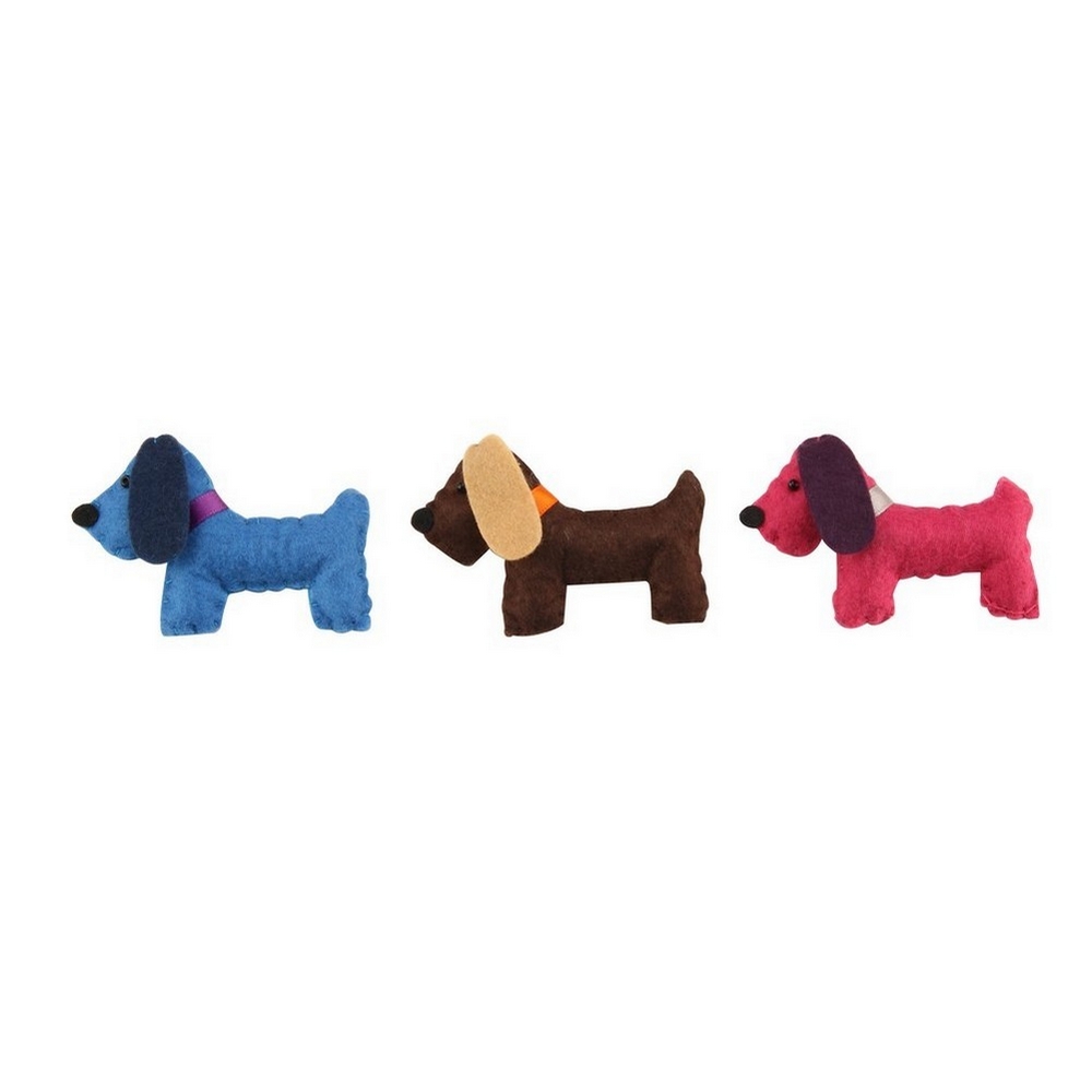 Brooch felt dog