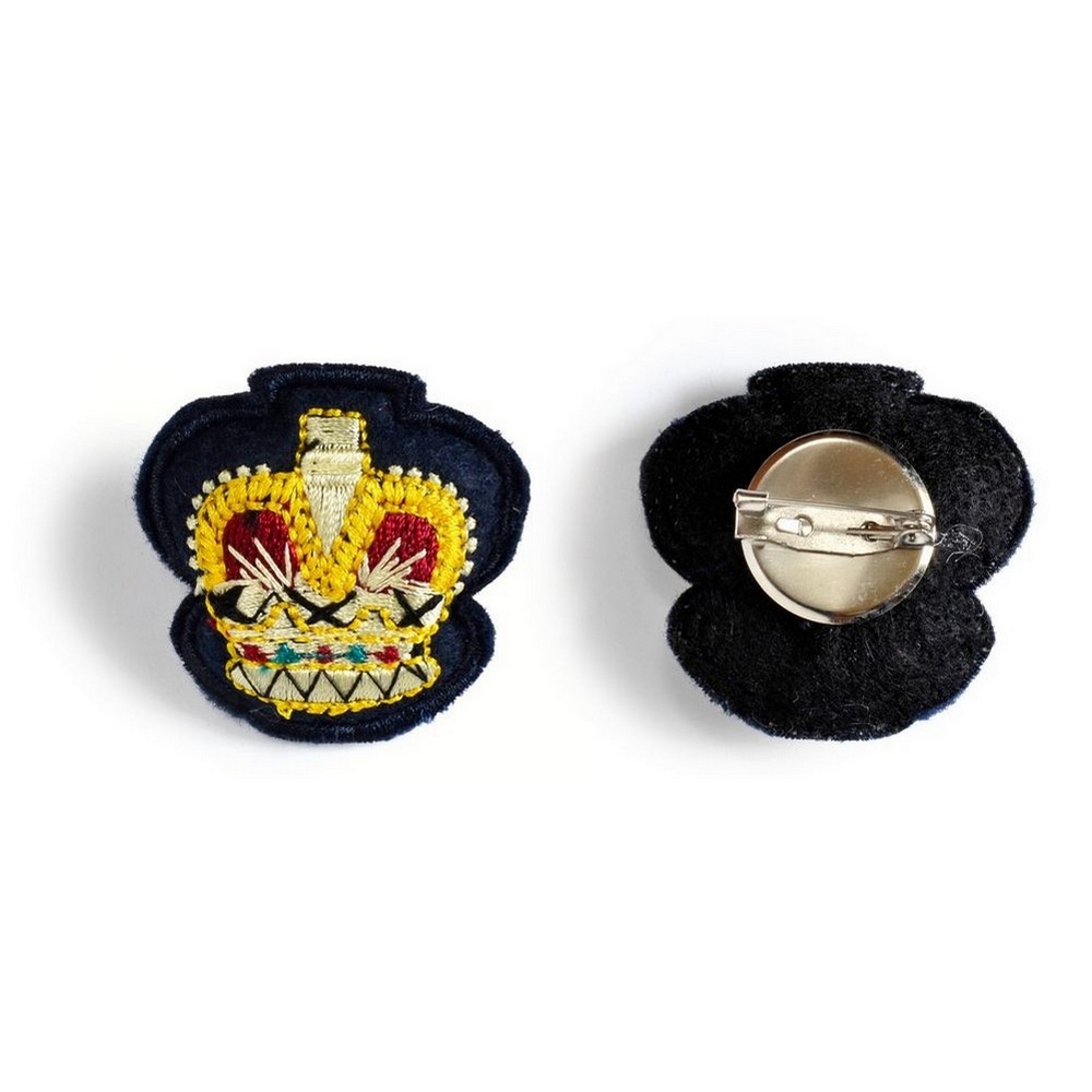 Brooch cotton crown