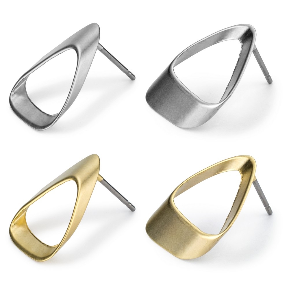 Stud earring illusion triangle