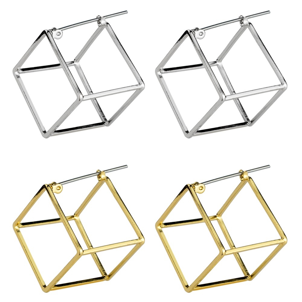 Stud earring cube