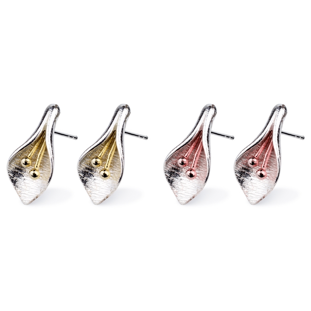Stud earring two tone calla lily