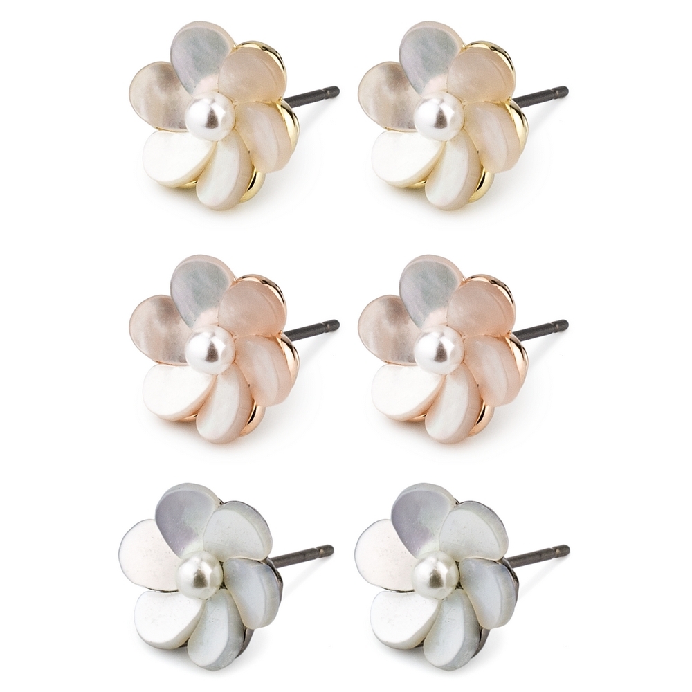 Stud earring pearl blossom