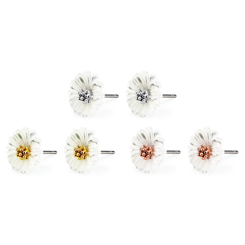 Stud earring pearl daisy blossom