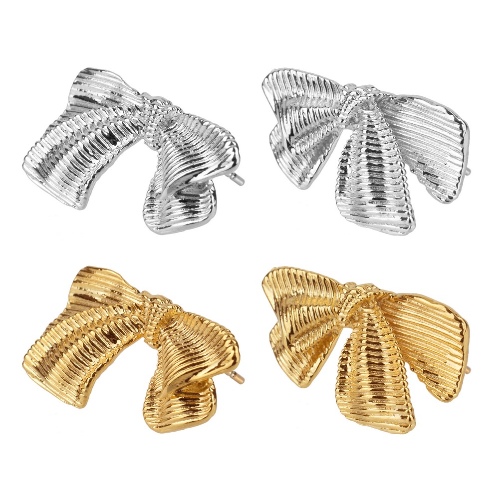 Stud earring bow